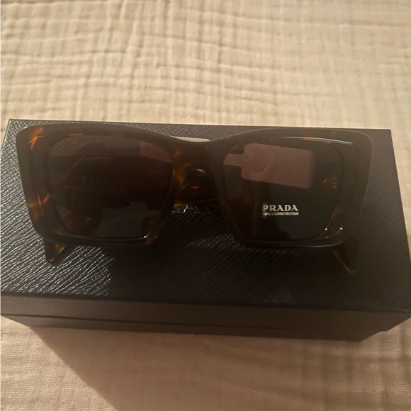 Prada PR 08YS - 01V8C1 Sunglasses HAVANA HONEY w/DARK BROWN 51mm - Picture 6 of 6